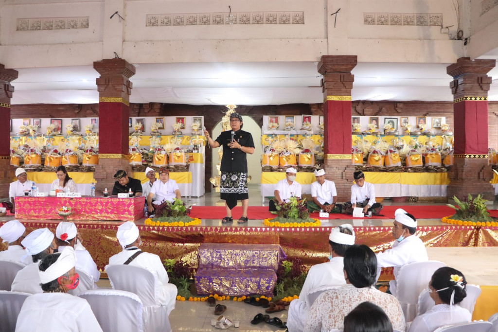 Sekda Badung Hadiri Upacara Pitra Yadnya di Desa Adat Jempeng